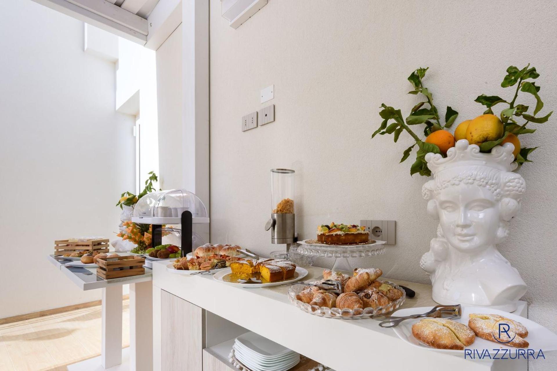 Rivazzurra Beach Rooms ซานวิโต โลคาโป ภายนอก รูปภาพ