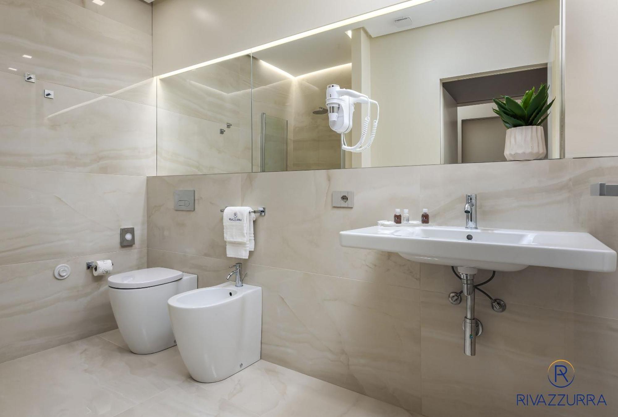 Rivazzurra Beach Rooms ซานวิโต โลคาโป ภายนอก รูปภาพ